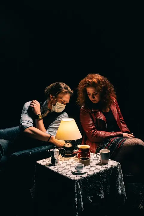 Karantin u dvoje, scene 2